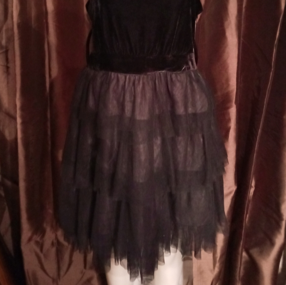 Dress - Picture 4 of 5